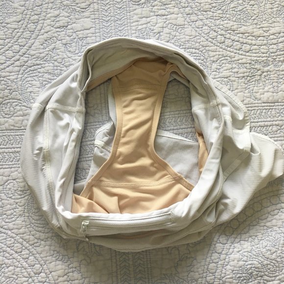 GUC Lululemon Size 6 Speed Short *2-way Stretch 2.5" White - Picture 12 of 12